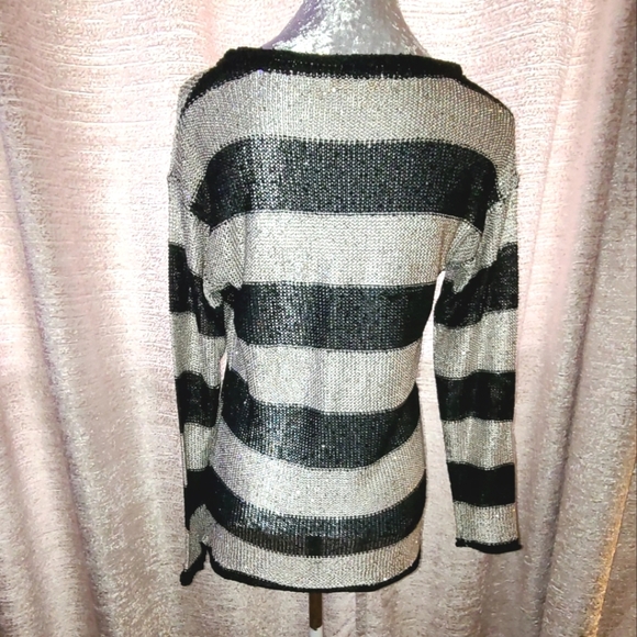 Beautiful Boston Proper Cold Shoulder Sweater - Picture 2 of 8